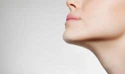 Как убрать брыли на лице: долой свисающие щечки
